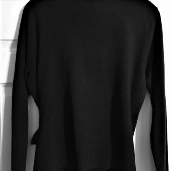 Vintage Crossover Sweater - Picture 9 of 9